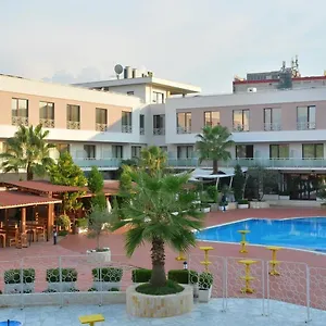 te-stela-hotel.albaniahotels.org/
